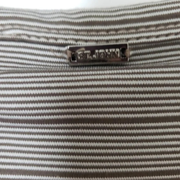 ♥St. John top   - Picture 5 of 10